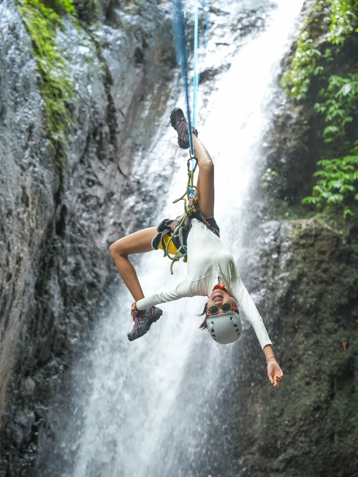 Photo spot at the Gitgit twin waterfall area